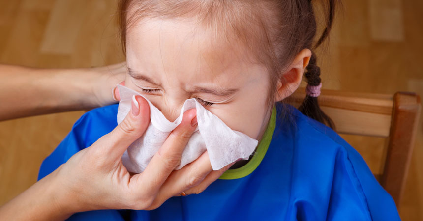 Esto es lo que dice el color de tus mocos sobre tu salud